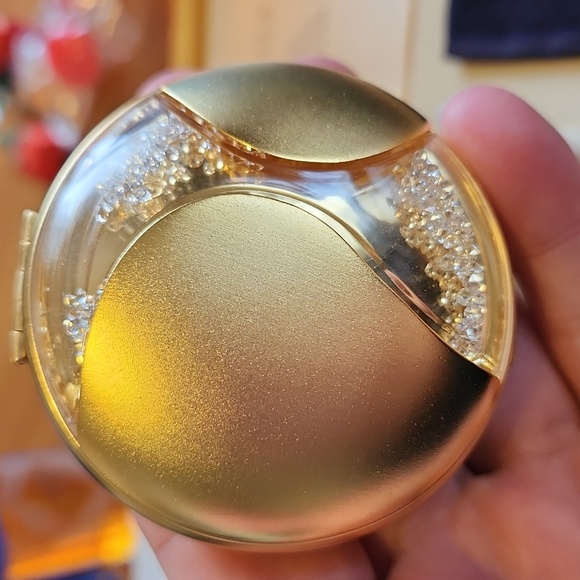 Estee Lauder Millennium Compact - Picture 3 of 4